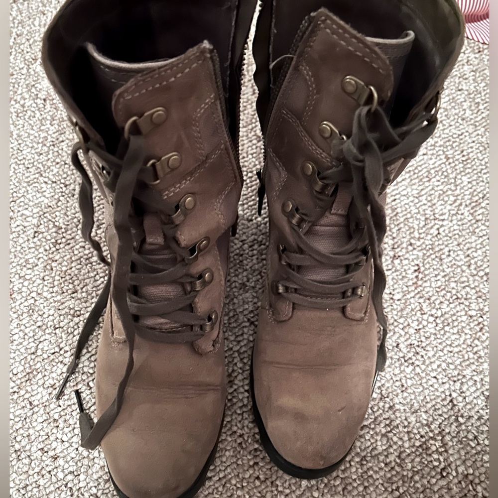 Sorel lace up combat boots in olive green